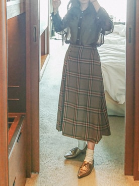 「Yves Saint Laurent（イヴサンローラン）のアイテム（腕時計）」を使った、ナオコさん（レディース・156cm）の秋コーディネート