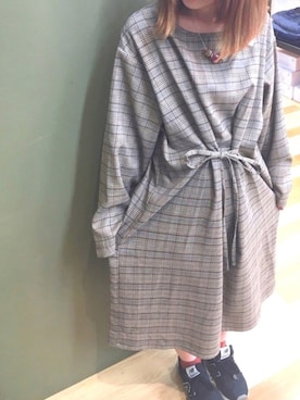 「ゆったりシルエット」｜「アイテム（アクセサリー）」を使った、nonaさん（レディース・152cm）の秋コーディネート