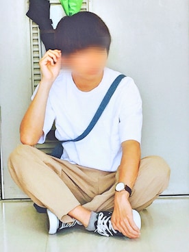 「ゆったりシルエット」｜「アイテム（スラックス）」を使った、Daikiさん（メンズ・165cm）の春コーディネート