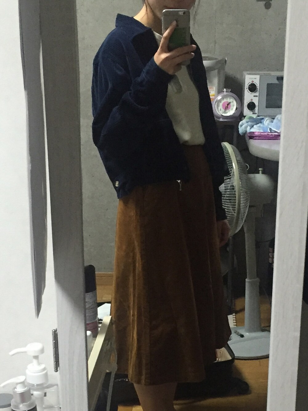 「UNIQLOのアイテム（スカート、ブラウン系）」を使った、のうねんさん（レディース・155cm）の秋コーディネートの1枚目の写真