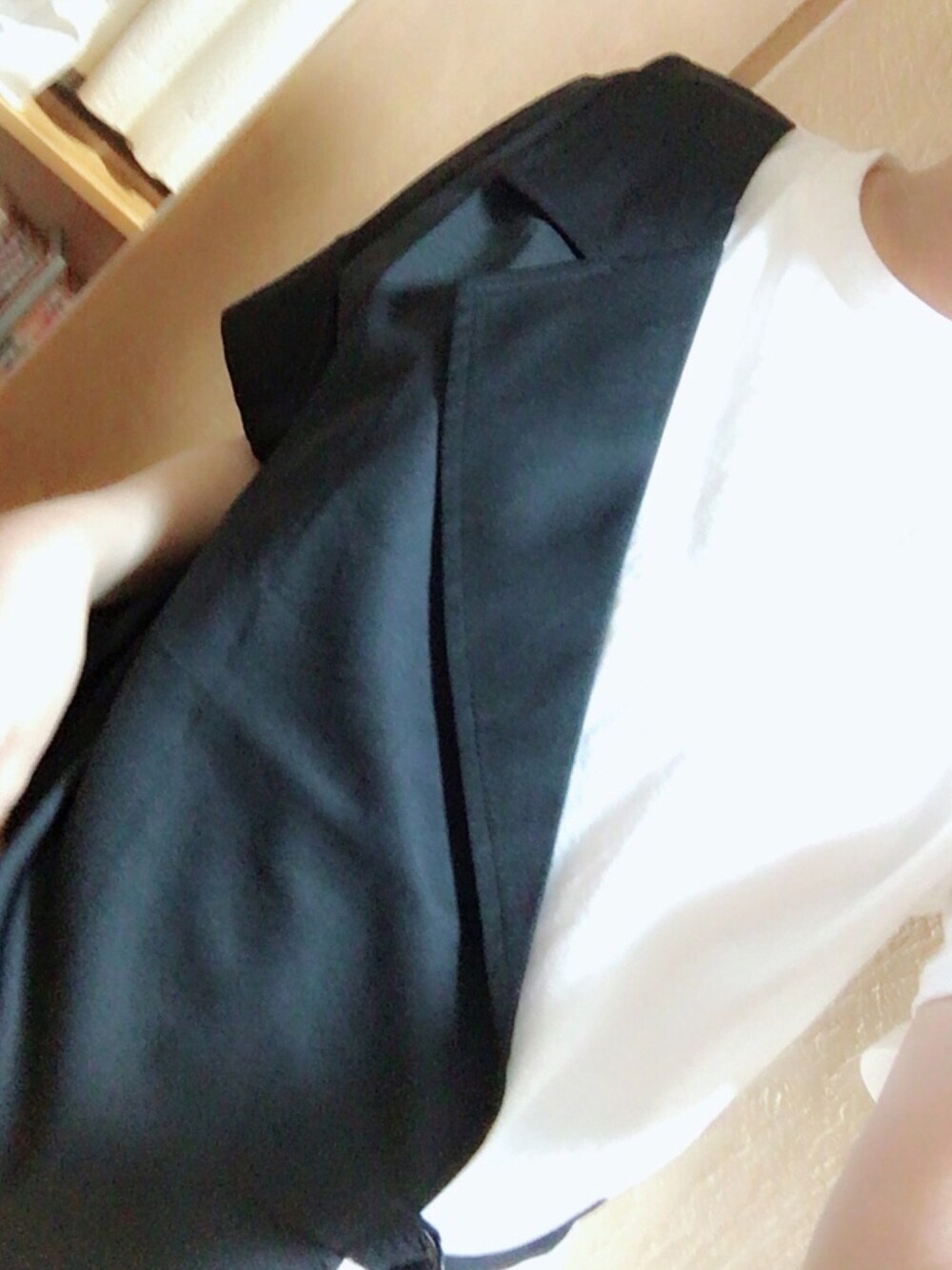 「大人コーデ、Tシャツ、お洒落さんとつながりたい、暑い」｜「stella marina collezioneのアイテム（Tシャツ/カットソー、ブラック系）」を使った、山藤さん（レディース・155cm）の夏コーディネートの1枚目の写真