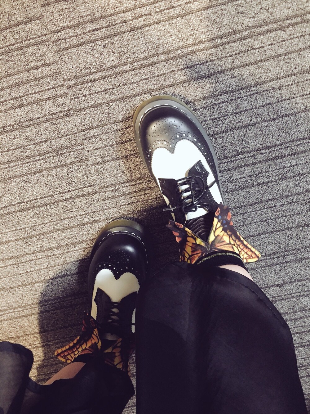 「蝶々、つけ襟、アンクレット、ドクターマーチン、Dr.Martens」｜「Dr. MartensのDr.Martens / 3989 BROGUE SHOE_mtn（その他シューズ、ブラック系）」を使った、山藤さん（レディース・155cm）の秋コーディネートの1枚目の写真