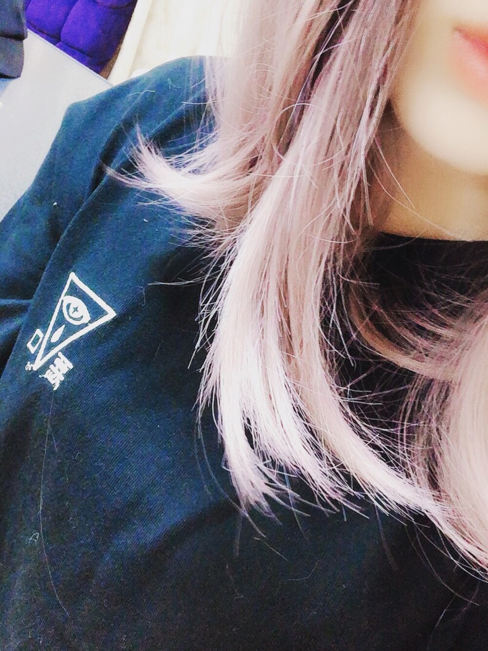 「ラクチンコーデ、おしゃれさんと繋がりたい」｜「SPINNSの【原田ちあき×SPINNS】 毒吐きTシャツ（Tシャツ/カットソー、ブラック系）」を使った、山藤さん（レディース・155cm）の秋コーディネートの1枚目の写真