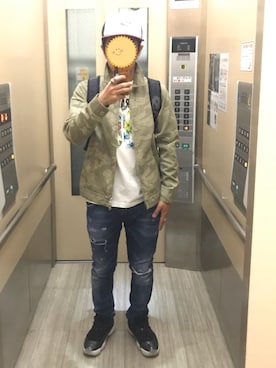 「VOLCOM」｜「アイテム（ジャケット/アウター）」を使った、TJさん（メンズ・165cm）の春コーディネート
