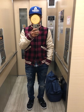 「アイテム（スタジャン、ピンク系）」を使った、TJさん（メンズ・165cm）の冬コーディネート