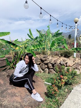 「PUMA（プーマ）のアイテム（スニーカー、ホワイト系）」を使った、CHIUさん（レディース・164cm）の冬コーディネート