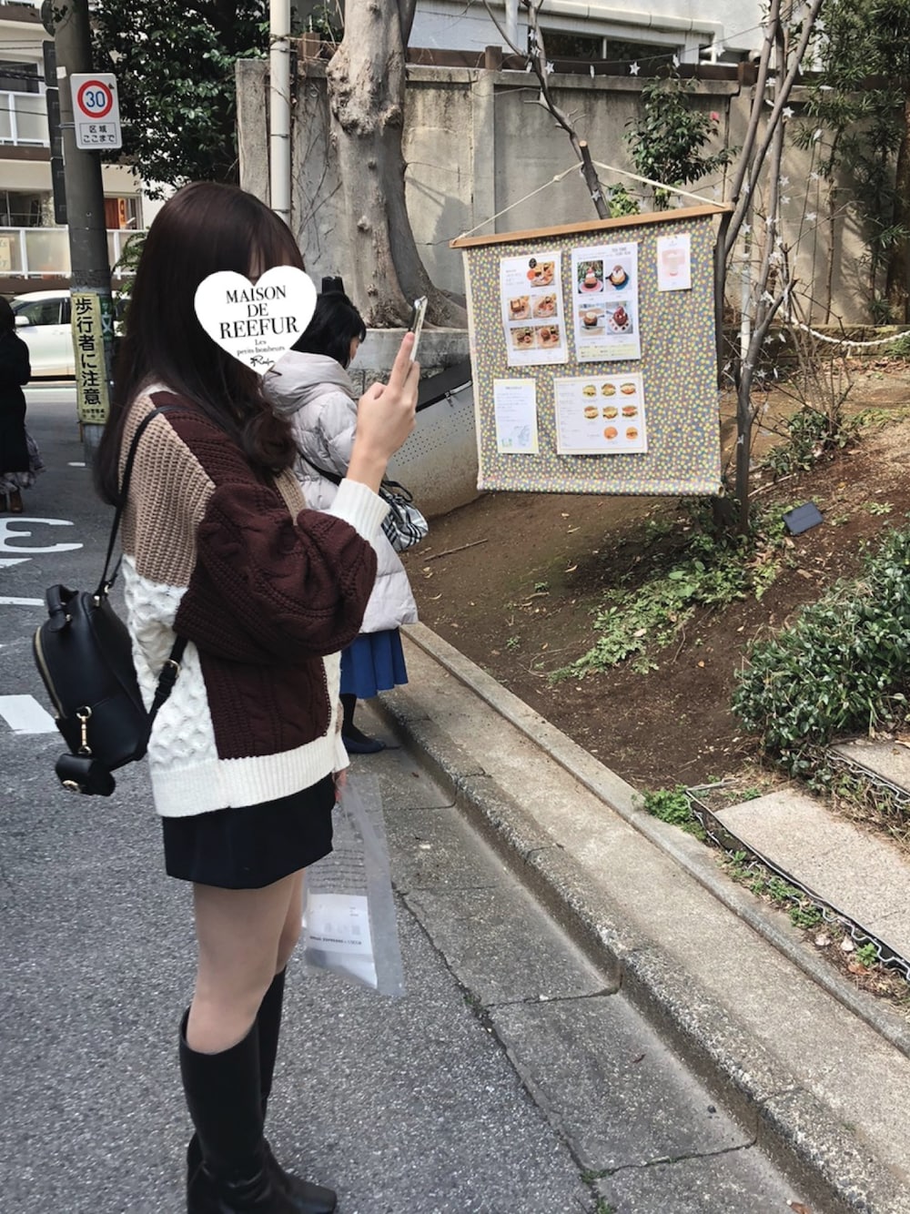 「春コーデ、カジュアルコーデ、低身長コーデ、オトナ女子、ブラウンコーデ、ロングブーツ」｜「AS KNOW AS PINKYのパッチワークMIX☆ニットプルオーバー（ニット/セーター、ベージュ系）」を使った、いーおさん（レディース・158cm）の春コーディネートの1枚目の写真