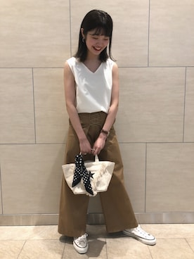 「CONVERSE TOKYO（コンバーストウキョウ）のアイテム」を使った、risaさん（レディース・162cm）の春コーディネート