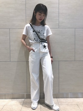 「CONVERSE TOKYO（コンバーストウキョウ）のアイテム」を使った、risaさん（レディース・162cm）の春コーディネート