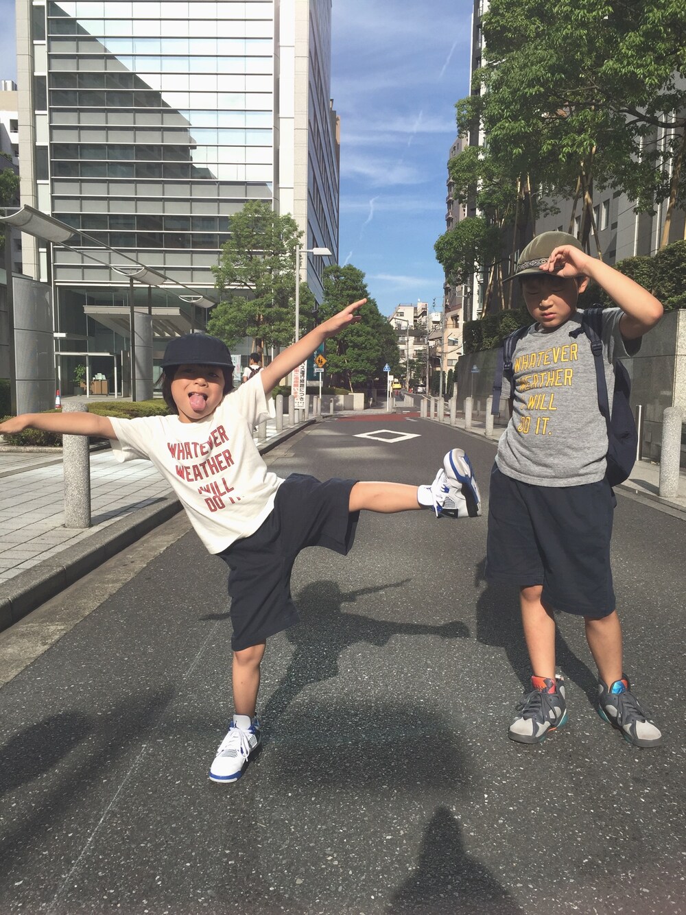 「AIR JORDAN」｜「こども ビームスのGRAMICCI / G ショーツ (92～140cm)（その他パンツ、ブルー系）」を使った、komako77さん（キッズ・110cm）の夏コーディネートの1枚目の写真