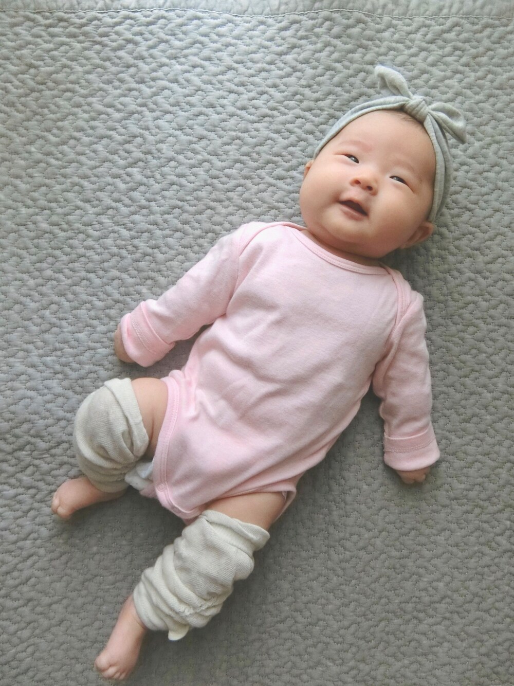 「あかちゃんコーデ、赤ちゃん、おんなのこコーデ、おんなのこ、エイチアンドエム、60cm」｜「H&Mのアイテム（トップス、ピンク系）」を使った、y_cocoさん（キッズ・60cm）の秋コーディネートの1枚目の写真