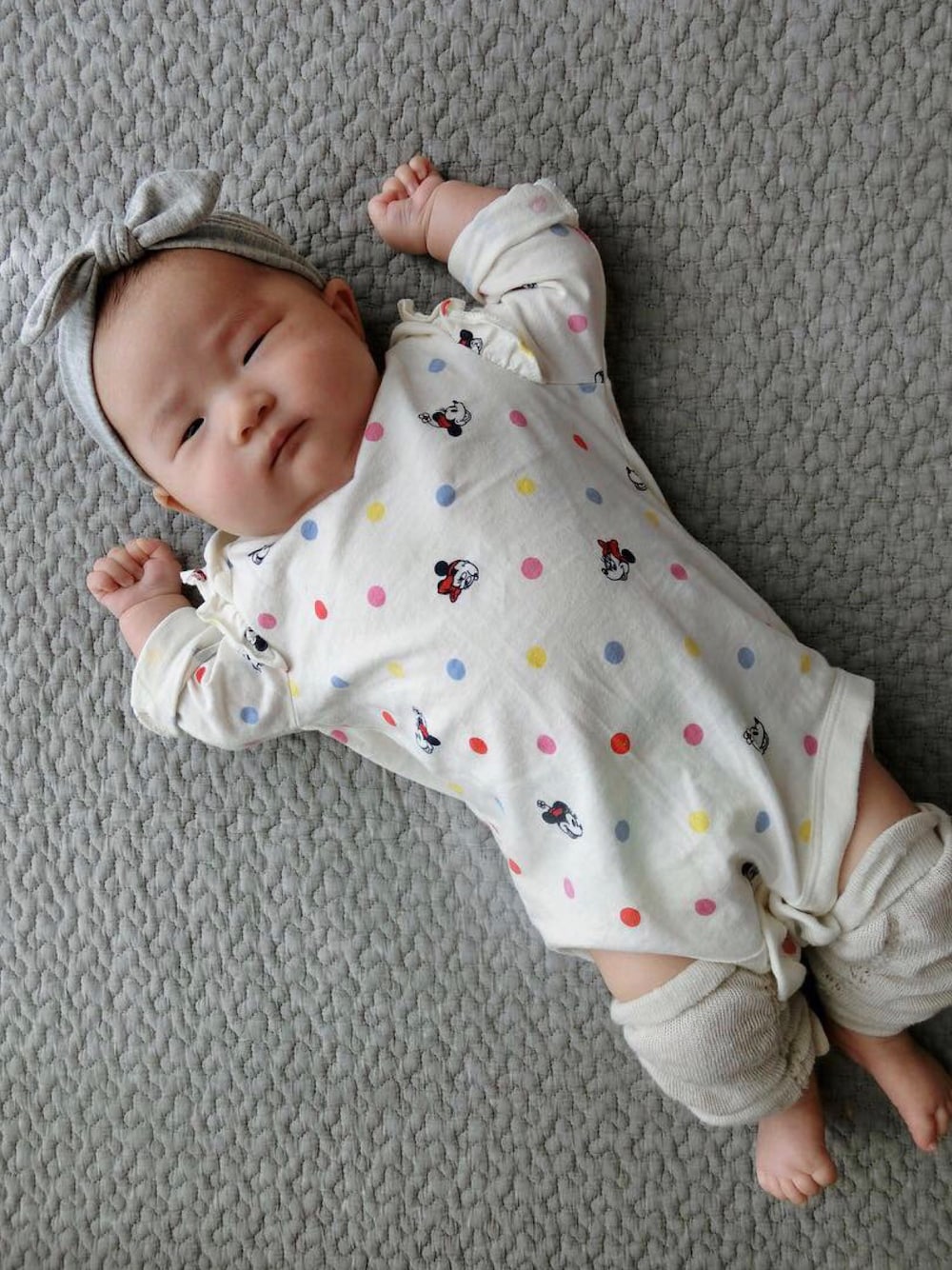 「赤ちゃん、赤ちゃんコーデ、女の子、女の子コーデ、H&M、babygap、生後2ヶ月」｜「babyGAPのアイテム（トップス、ベージュ系）」を使った、y_cocoさん（キッズ・60cm）の秋コーディネートの1枚目の写真