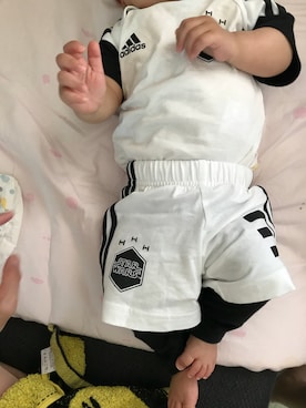 「adidas（アディダス）のアイテム（オールインワン・サロペット）」を使った、さき2626さん（キッズ・60cm）の夏コーディネート