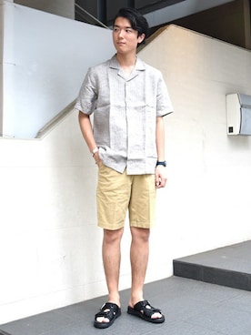 「アイテム（バングル/リストバンド）」を使った、坂本さん（メンズ・180cm）の夏コーディネート