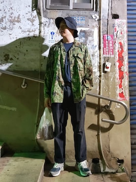 「990v3」｜「アイテム（ミリタリージャケット）」を使った、浩さん（メンズ・170cm）の秋コーディネート