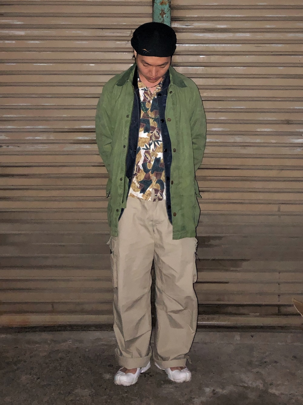 「NIKE、NIKEACG、barbour」｜「Barbourのアイテム（その他アウター、グリーン系）」を使った、浩さん（メンズ・170cm）の春コーディネートの1枚目の写真
