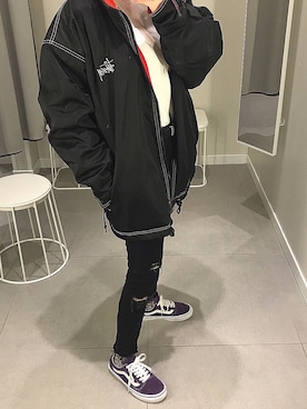 「STUSSY（ステューシー）のアイテム（ナイロンジャケット）」を使った、723さん（レディース・155cm）の冬コーディネート