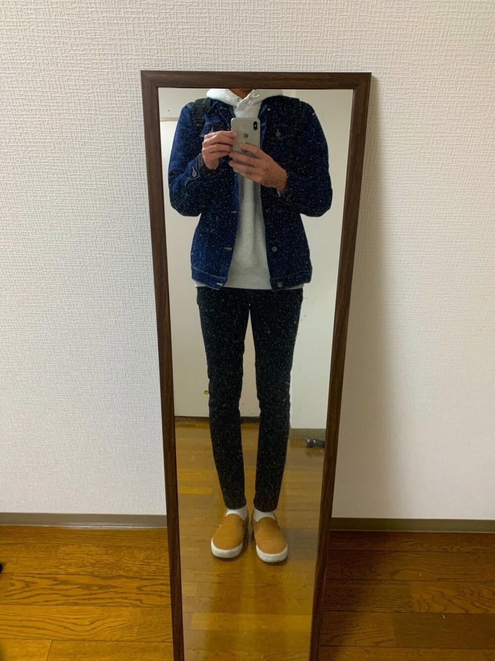 「パーカー、黒スキニー、大人コーデ、ユニクロ、GU、ワークマン」｜「GRAND GLOBALのGRAND GLOBAL/グランドグローバル　ストレッチGジャン デニムジャケット（デニムジャケット、ブルー系）」を使った、jkarahajimaruさん（メンズ・179cm）の冬コーディネートの1枚目の写真