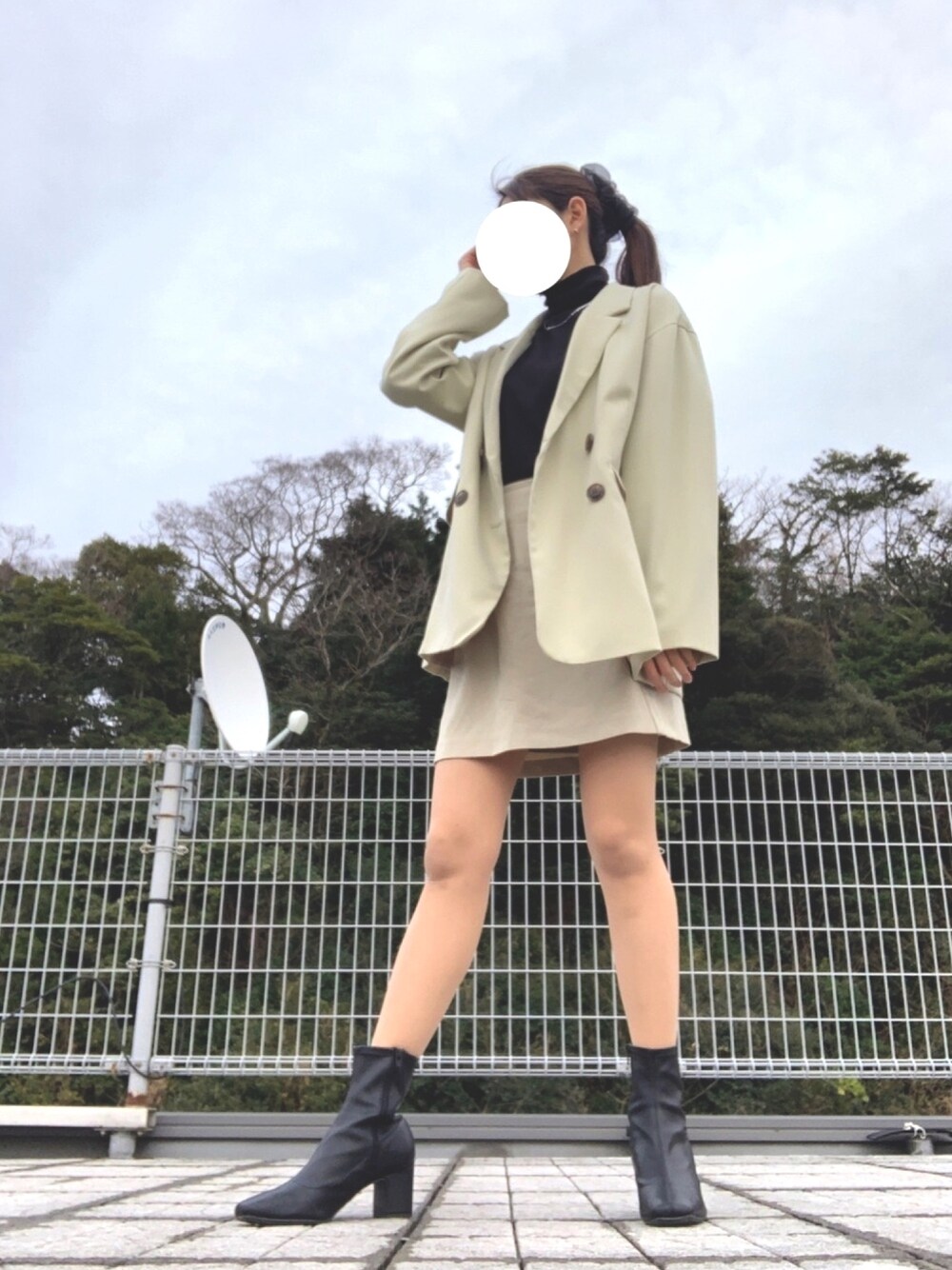 「休日スタイル、おしゃれさんと繋がりたい、春アウター、タートルネック、セットアップ、春コーデ、オトナ女子、シンプル、プチプラ、スクエアトゥ」｜「w closetのアイテム（セットアップ、その他）」を使った、sakeさん（レディース・163cm）の冬コーディネートの1枚目の写真