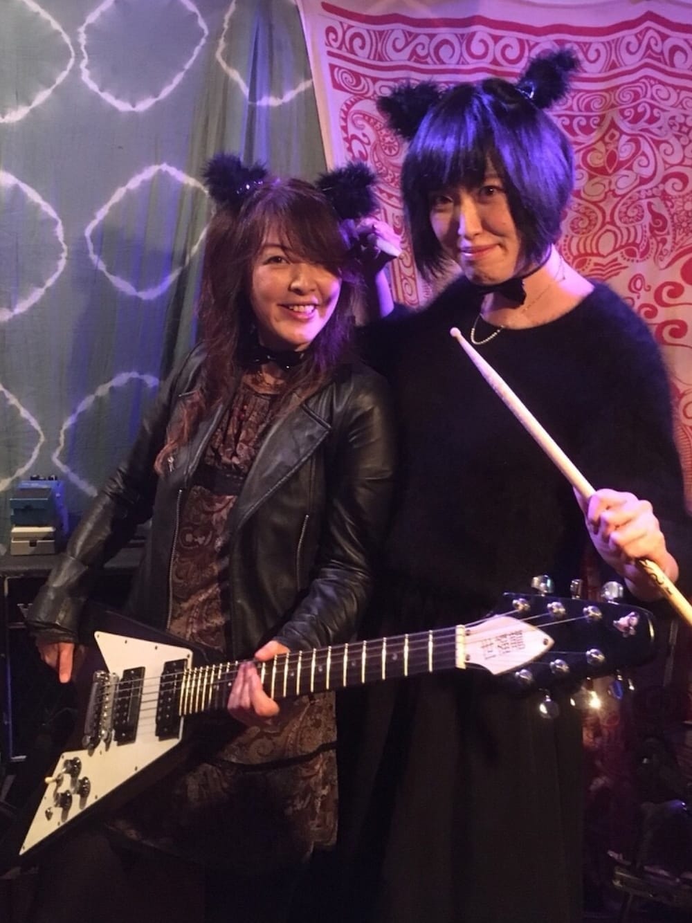 「wearhalloween2017、シンプルコーデ、チーム冨樫、Doシンプル部、ドラマー、ブラック、ネコ」｜「UNITED ARROWSのアイテム（ニット/セーター、ブラック系）」を使った、ミトロさん（レディース・164cm）の秋コーディネートの1枚目の写真