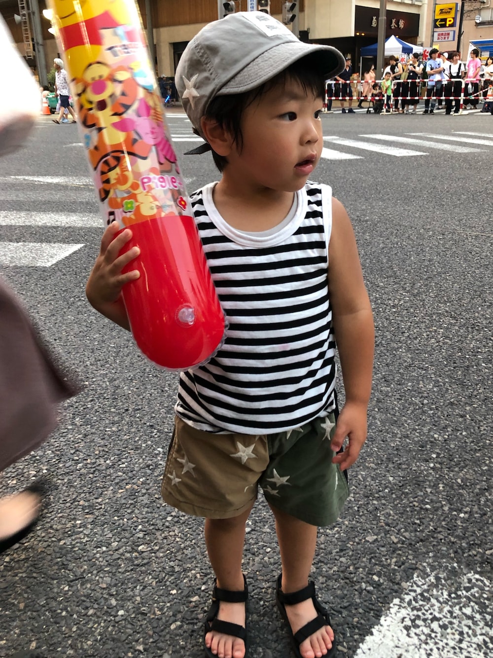「夏のボーダーフェス、キッズファッション、男の子コーデ、お祭り、おしゃれさんと繋がりたい、3歳、テバ、ハーフパンツ、キッズコーデ」｜「devirockのアイテム（タンクトップ、その他）」を使った、hikariさん（キッズ・90cm）の夏コーディネートの1枚目の写真