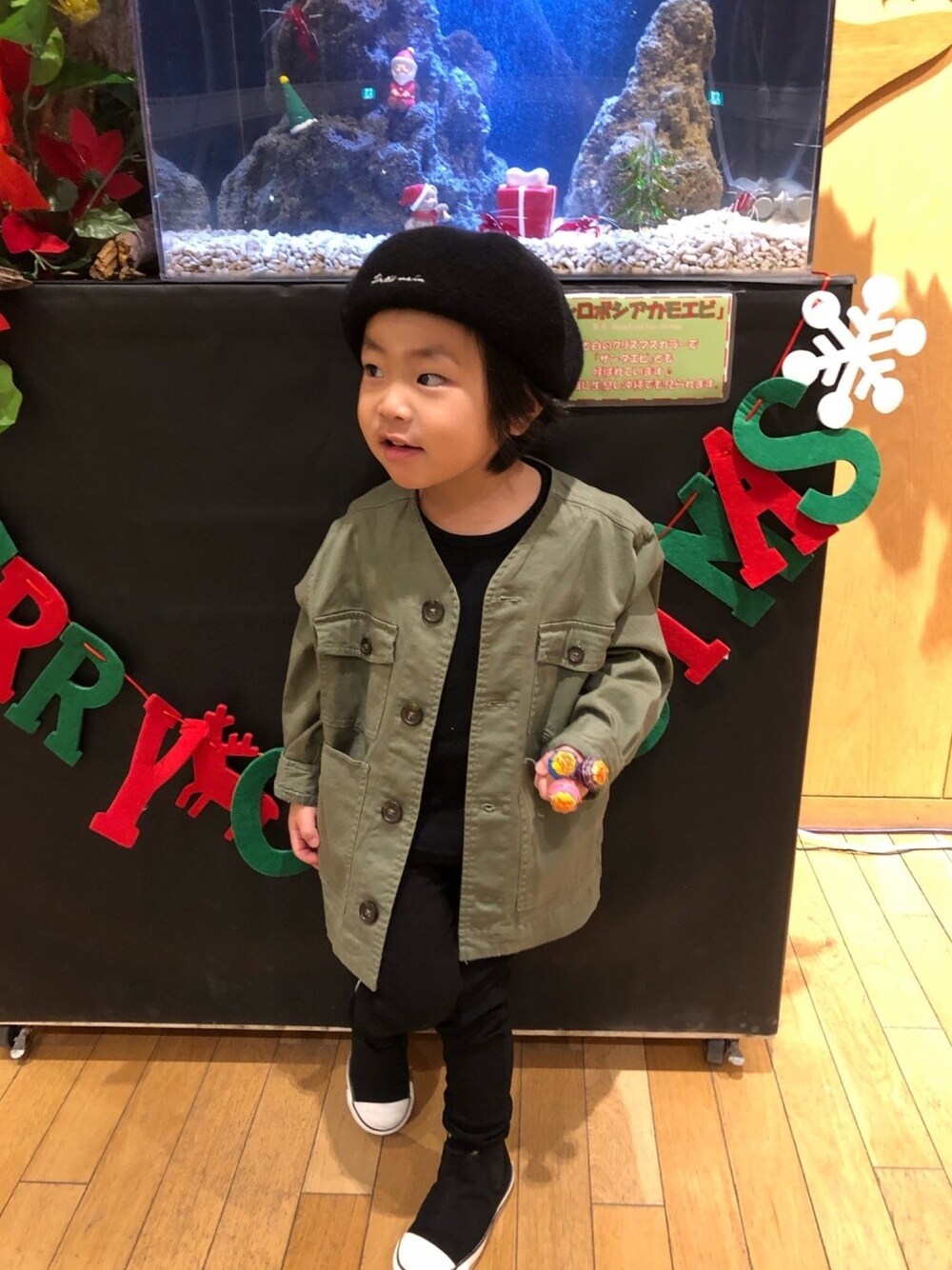 「キッズファッション、秋のコーデ、おとこのこ、3歳、ベレー帽、プティマイン、コンバース、ブランシェス、チャオパニックティピー(CIAOPANIC TYPY)」｜「CIAOPANIC TYPYのアイテム（ミリタリージャケット、グリーン系）」を使った、hikariさん（キッズ・90cm）の秋コーディネートの1枚目の写真