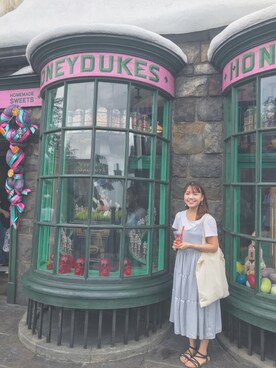 「MONKI（モンキ）のアイテム（トートバッグ）」を使った、Yumi Wongさん（レディース・153cm）の秋コーディネート