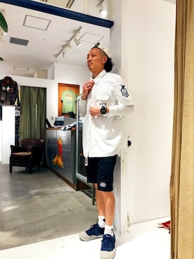 「シロシャツ」｜KARASAWAさん（メンズ・173cm）の春コーディネート