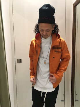 「アイテム（ミリタリージャケット、オレンジ系）」を使った、KARASAWAさん（メンズ・173cm）の冬コーディネート