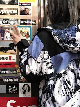 「Supreme （シュプリーム）のアイテム（その他アウター）」を使った、Nga Lee Yuenさん（レディース・155cm）の夏コーディネート