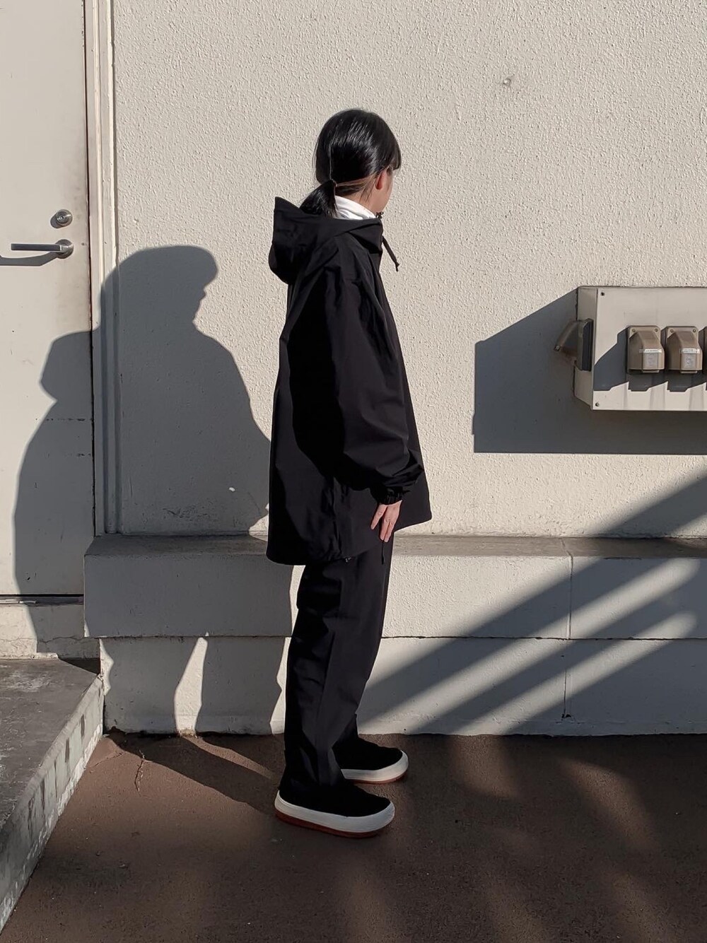 「snowpeak、snowpeakapparel」｜「Snow Peakの3L Soft Shell Pullover（ナイロンジャケット、ブラック系）」を使った、snowpeak_ matsudaさん（レディース・160cm）の春コーディネートの1枚目の写真