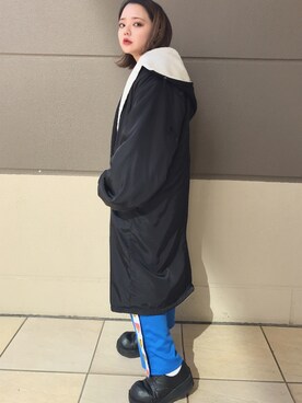 「PUNYUS（プニュズ）のアイテム（その他アウター）」を使った、キサキさん（レディース・162cm）の秋コーディネート