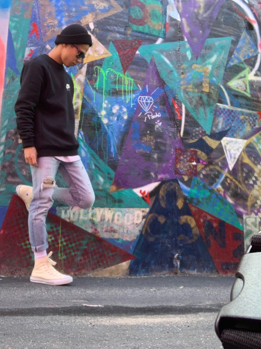 「Los Angeles、hollywood、Melrose Avenue」｜「NIKEのアイテム（スウェット、ブラック系）」を使った、tashikunさん（メンズ・163cm）の春コーディネートの1枚目の写真