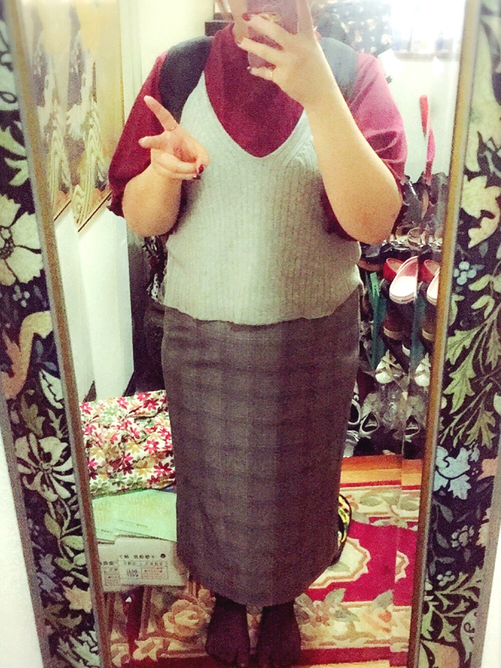 「earth music&ecologyの・スタンドネックメロウプルオーバー（Tシャツ/カットソー、レッド系）」を使った、ゆかちさん（レディース・153cm）の秋コーディネートの1枚目の写真