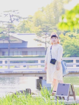 「カメラ女子」｜「アイテム（その他）」を使った、しーこさん（レディース・154cm）の春コーディネート