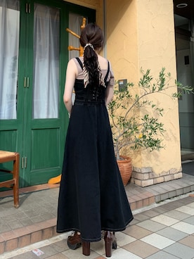 「archives（アルシーヴ）のアイテム（ジャンパースカート）」を使った、あっちゃんさん（レディース・156cm）の秋コーディネート