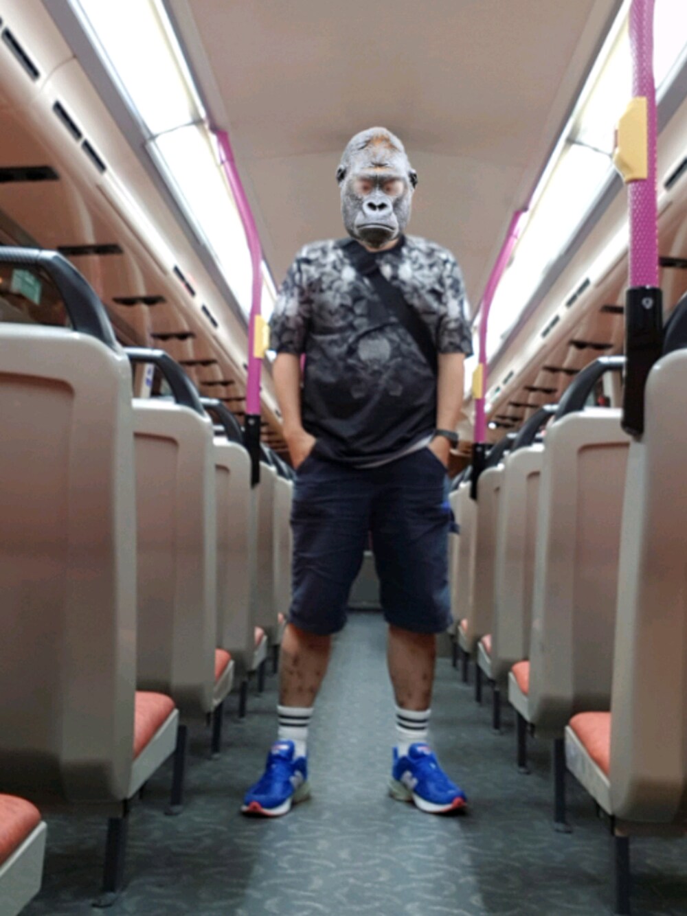 「NEW BALANCEのアイテム（その他、その他）」を使った、derricknyxさん（メンズ・178cm）の春コーディネートの1枚目の写真