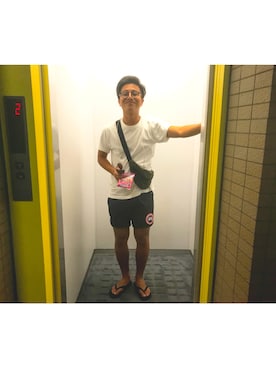 「H&M（エイチ・アンド・エム）のアイテム（ビーチサンダル）」を使った、ŦÄĨḾÜさん（メンズ・170cm）の秋コーディネート