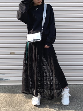「OFF-WHITE」｜「アイテム（スウェット）」を使った、ことちぴさん（レディース・159cm）の春コーディネート