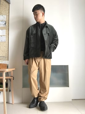 「HARE（ハレ）のアイテム（テーラードジャケット、グリーン系）」を使った、林宜弘さん（メンズ・165cm）の秋コーディネート