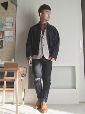 「アイテム（スーツジャケット、シルバー系）」を使った、林宜弘さん（メンズ・165cm）の秋コーディネート