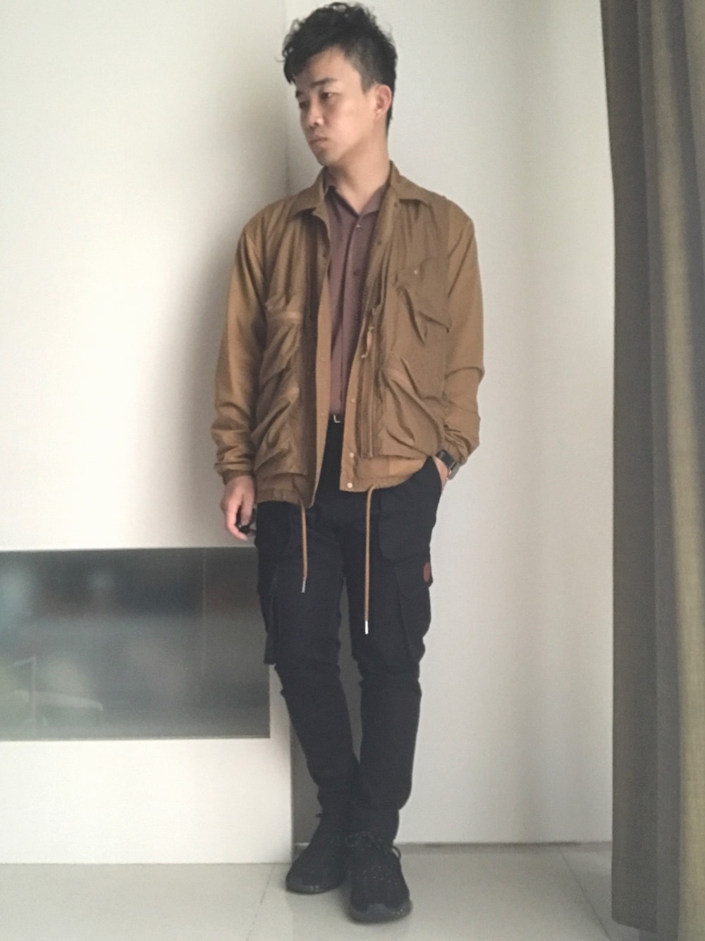 「spring、PUMA、workerstyle」｜「SENSE OF PLACE by URBAN RESEARCHのアイテム（ミリタリージャケット、ゴールド系）」を使った、林宜弘さん（メンズ・165cm）の春コーディネートの1枚目の写真