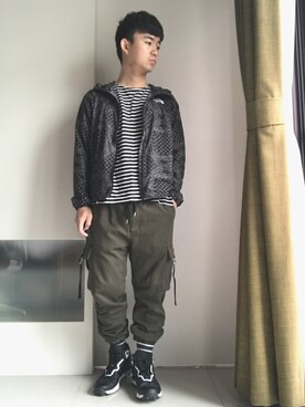 「White Mountaineering」｜「アイテム（ナイロンジャケット）」を使った、林宜弘さん（メンズ・165cm）の春コーディネート