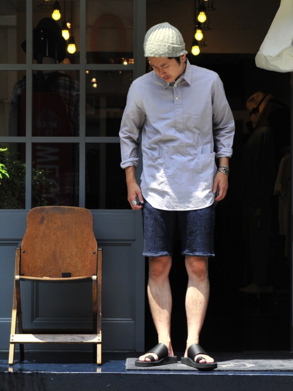 「休日スタイル、summer、ootd、ラフ、キレイめ、オトナカジュアル、ハーフパンツ、シャツスタイル」｜「HIGHLAND 2000のアイテム（ニットキャップ/ビーニー、グレー系）」を使った、TsukasaKanamaruさん（メンズ・168cm）の夏コーディネートの1枚目の写真