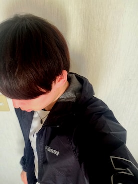 「STUSSY（ステューシー）のアイテム（マウンテンパーカー）」を使った、長野さん（メンズ・173cm）の冬コーディネート