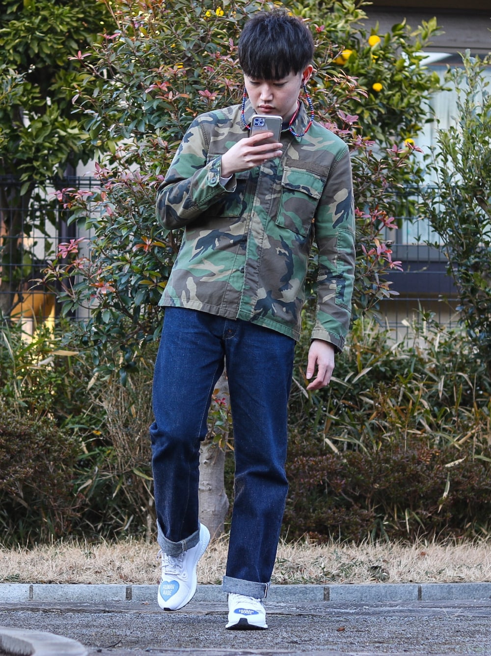 「ミリタリー、アメカジ、HUMAN MADE、adidas、ワーク、ストリート、ストリートコーデ、ストリートカジュアル、いいね返し、相互フォロー」｜「Sacaiのアイテム（音楽/本・雑誌、レッド系）」を使った、みなれんさん（メンズ・168cm）の冬コーディネートの1枚目の写真