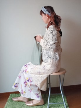 「ヘアバンド」｜「アイテム（スリッポン）」を使った、bikkoさん（レディース・158cm）の春コーディネート