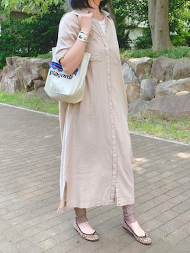 「レギンス」｜「アイテム（シャツワンピース、ベージュ系）」を使った、akariさん（レディース・163cm）の夏コーディネート