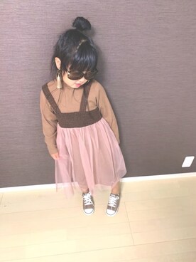 「allolun.（オールオルン）のアイテム（ワンピース/ドレス）」を使った、Ashleyさん（キッズ・110cm）の秋コーディネート