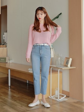 ラウンドネックパステルカラーニットを使った人気ファッションコーディネート Wear